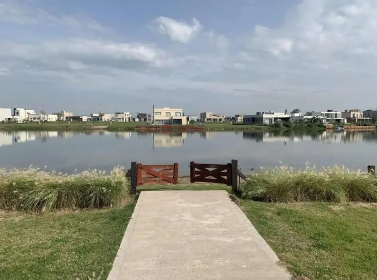 LOTE EN VENTA BARRIO SANTA CLARA AL SUR ETAPA III foto 2