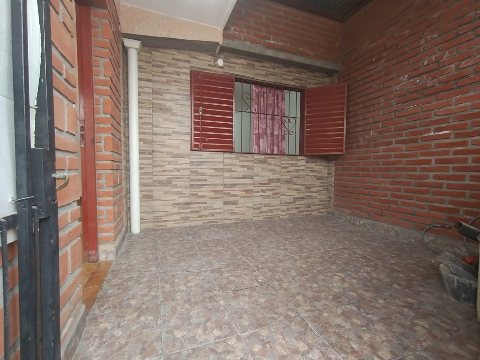 VENTA CASA 2 DORMITORIOS 160 M2 ALTO COMEDERO 370V foto 4