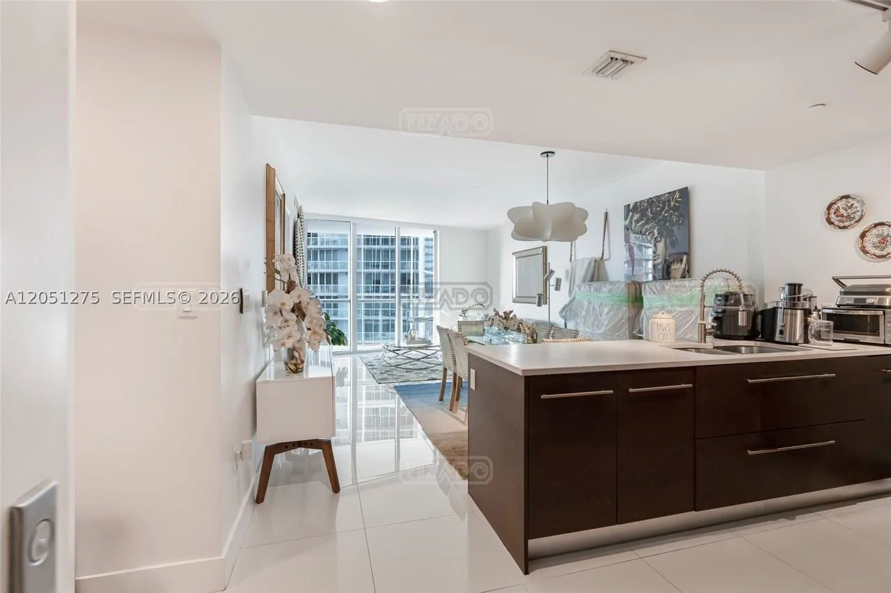 475 Brickell Ave #3111 400 foto 2