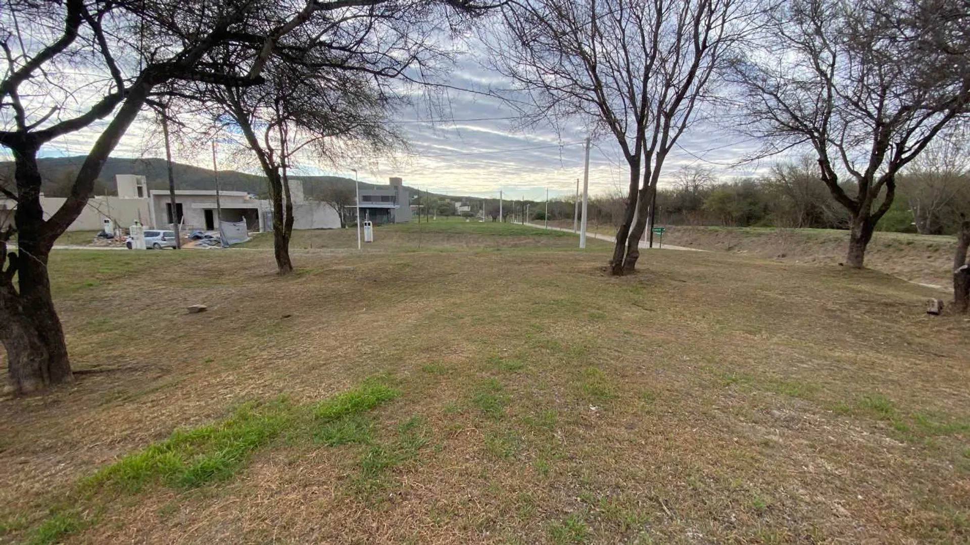 VENDE PERMUTA LOTE ESQUINA TEJAS 4 MALAGUEÑO foto 3