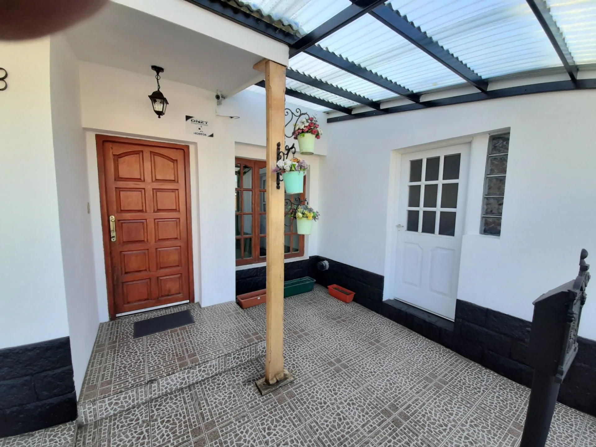 EN VENTA CASA DE DOS PLANTAS NUEVO VALOR foto 2