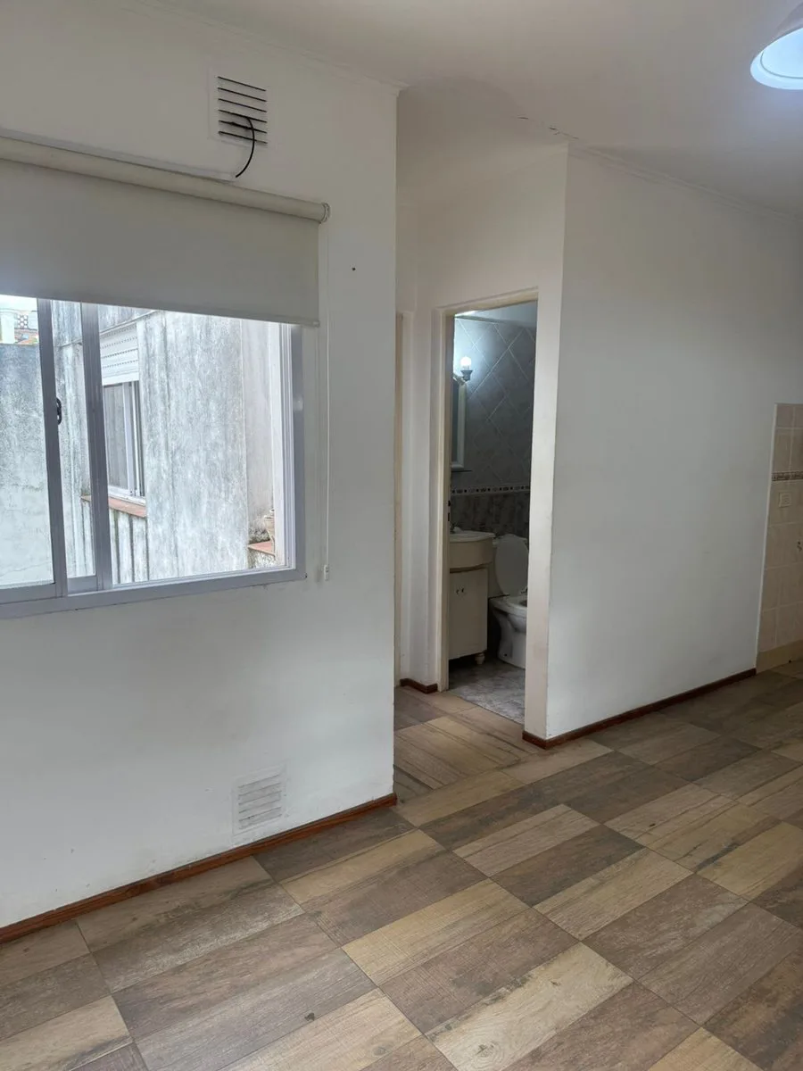 VENTA DE DEPARTAMENTO 1 DORMITORIO. PASILLO. foto 3