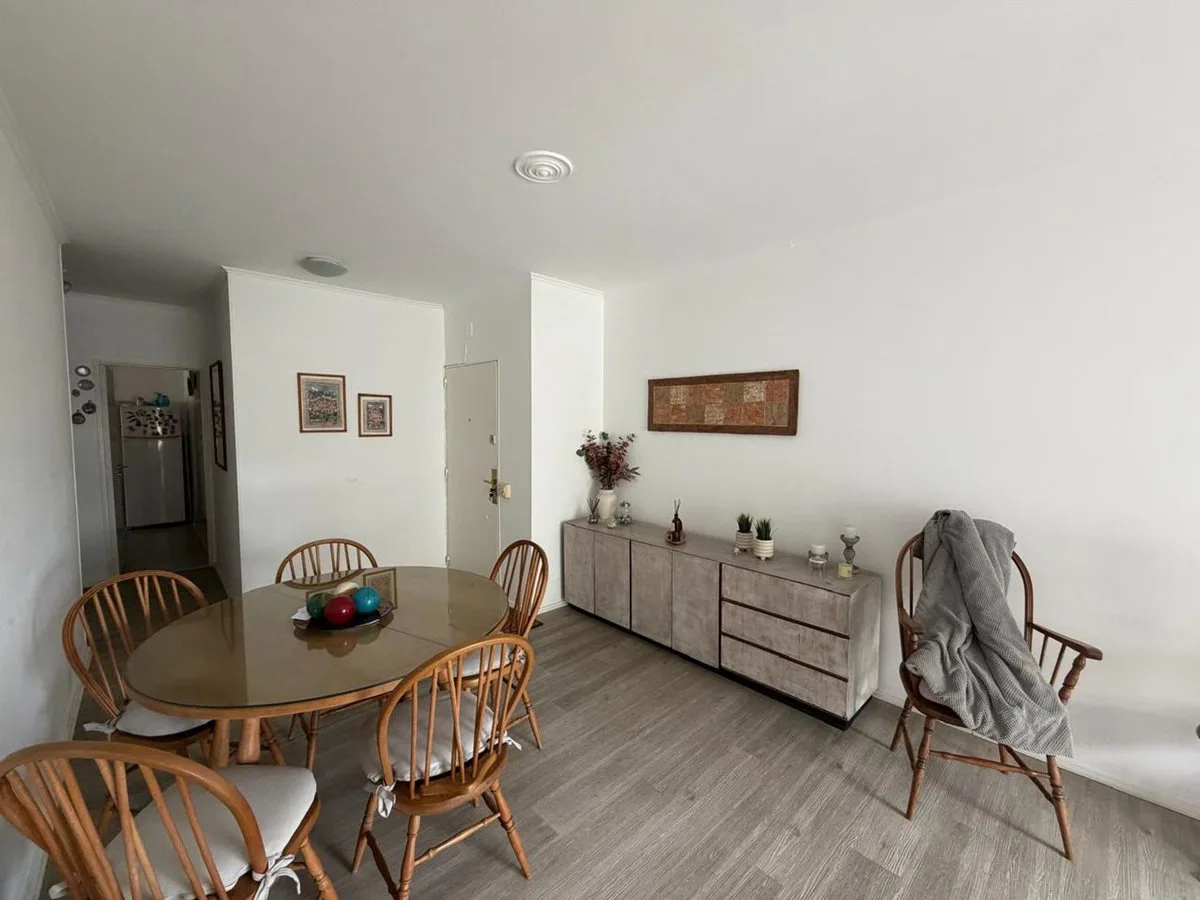 VENTA DEPTO 4 AMBIENTES CON BALCON **RESERVADO** foto 2