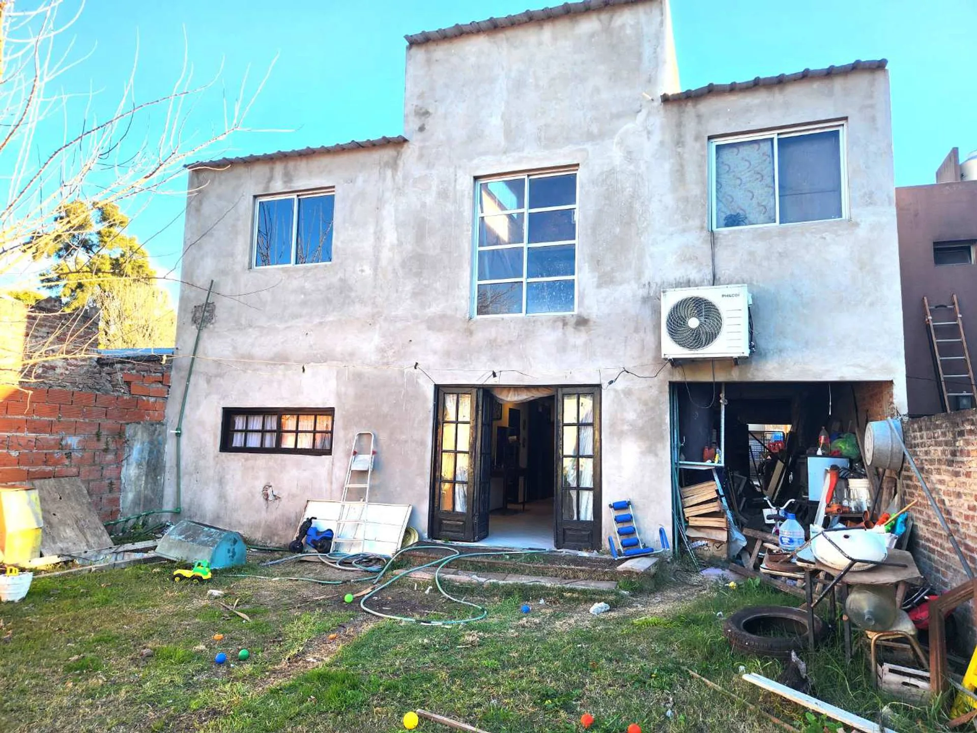 VENTA CASA FINANCIA AMPLIA PILETA LA REJA foto 5