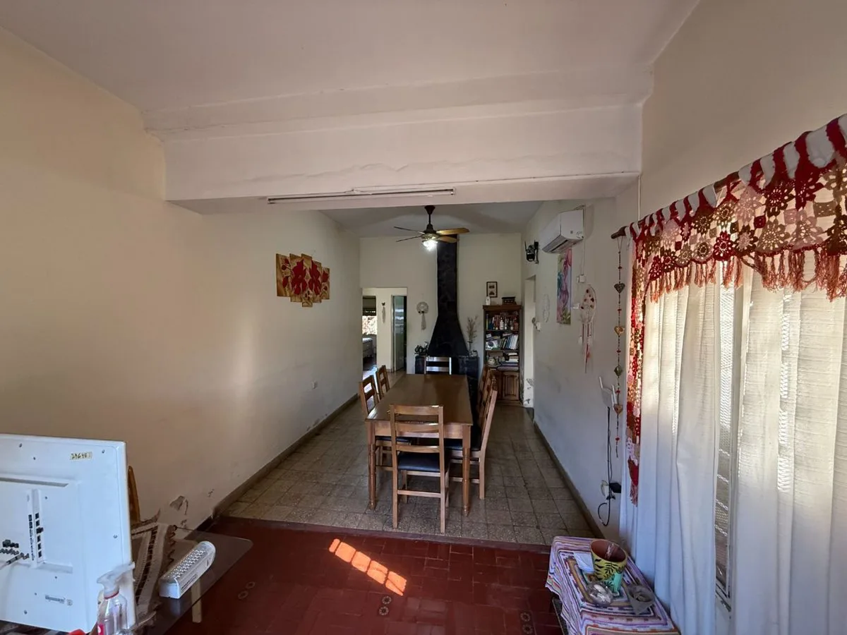 VENTA CASA 2 DORMITORIOS + COMODIN, PATIO Y PILETA foto 4
