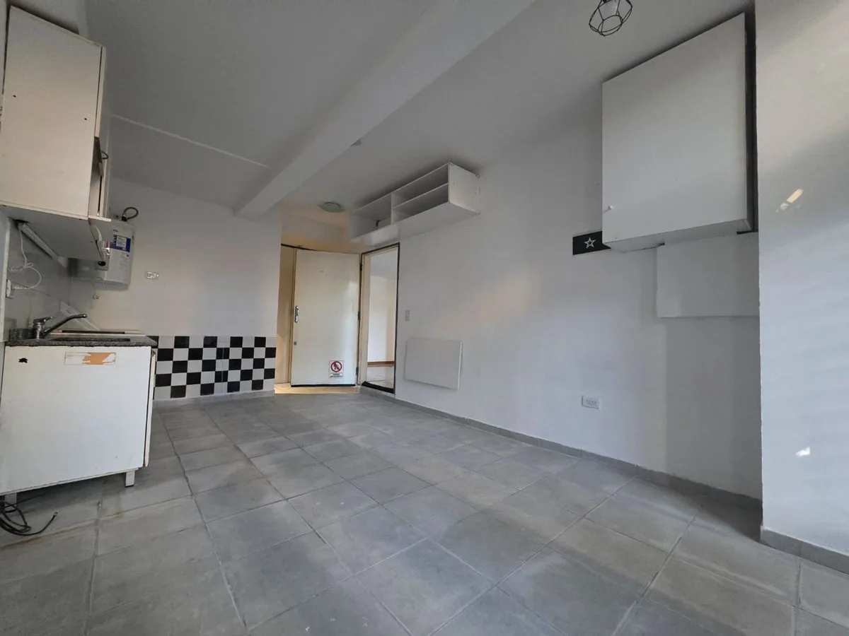 VENTA. LOCAL COMERCIAL DE 23 M2. PARQUE CHAS, CABA foto 3