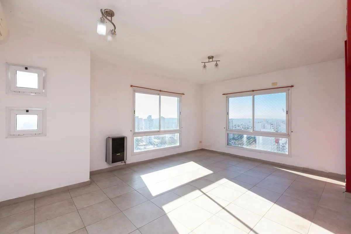 VENTA DEPTO 3 AMBIENTES CON COCHERA APTO CREDITO.