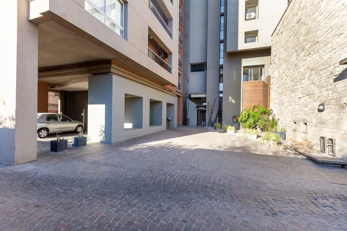 VENTA DEPTO 3 AMBIENTES CON COCHERA APTO CREDITO. foto 4