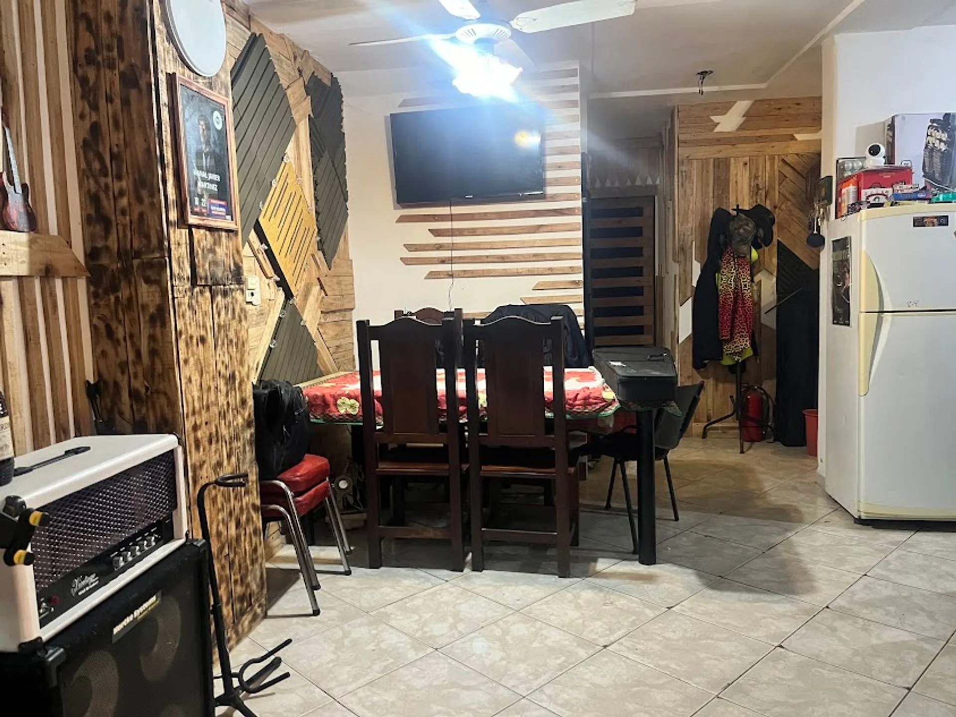 VENTA CASA 3 DORM. 2 BAÑOS Y GALPON EN GODOY CRUZ foto 4