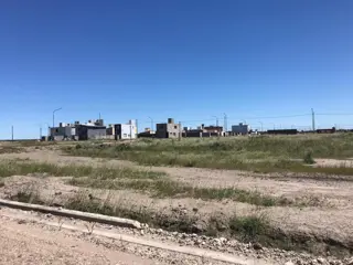 SE VENDE LOTE EN LOTEO “LAS PERDICES” VIEDMA foto 3