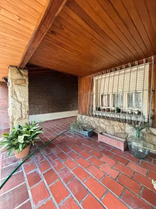 Casa 4 ambientes con pileta y parrilla en venta en Castelar Sur foto 5