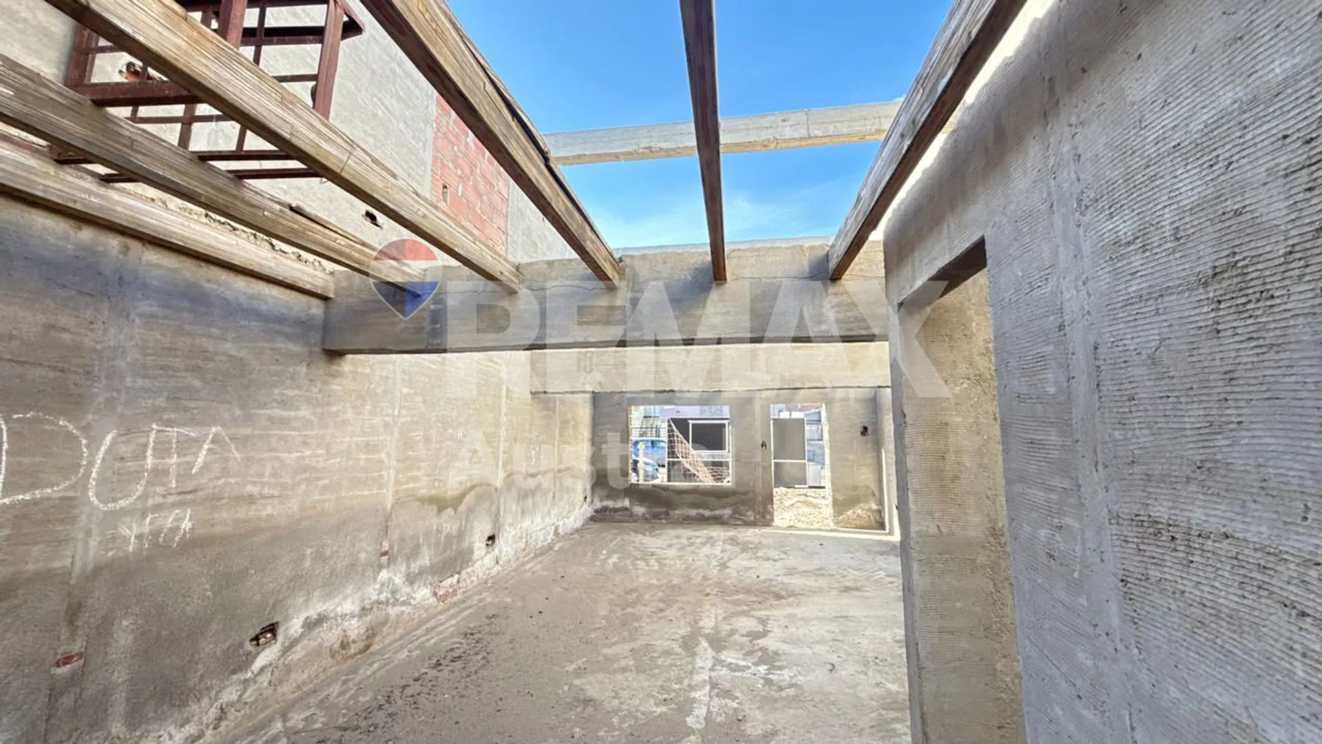 LOS BRETES: PARTE BAJA. TERRENO DE 200 M2 foto 5