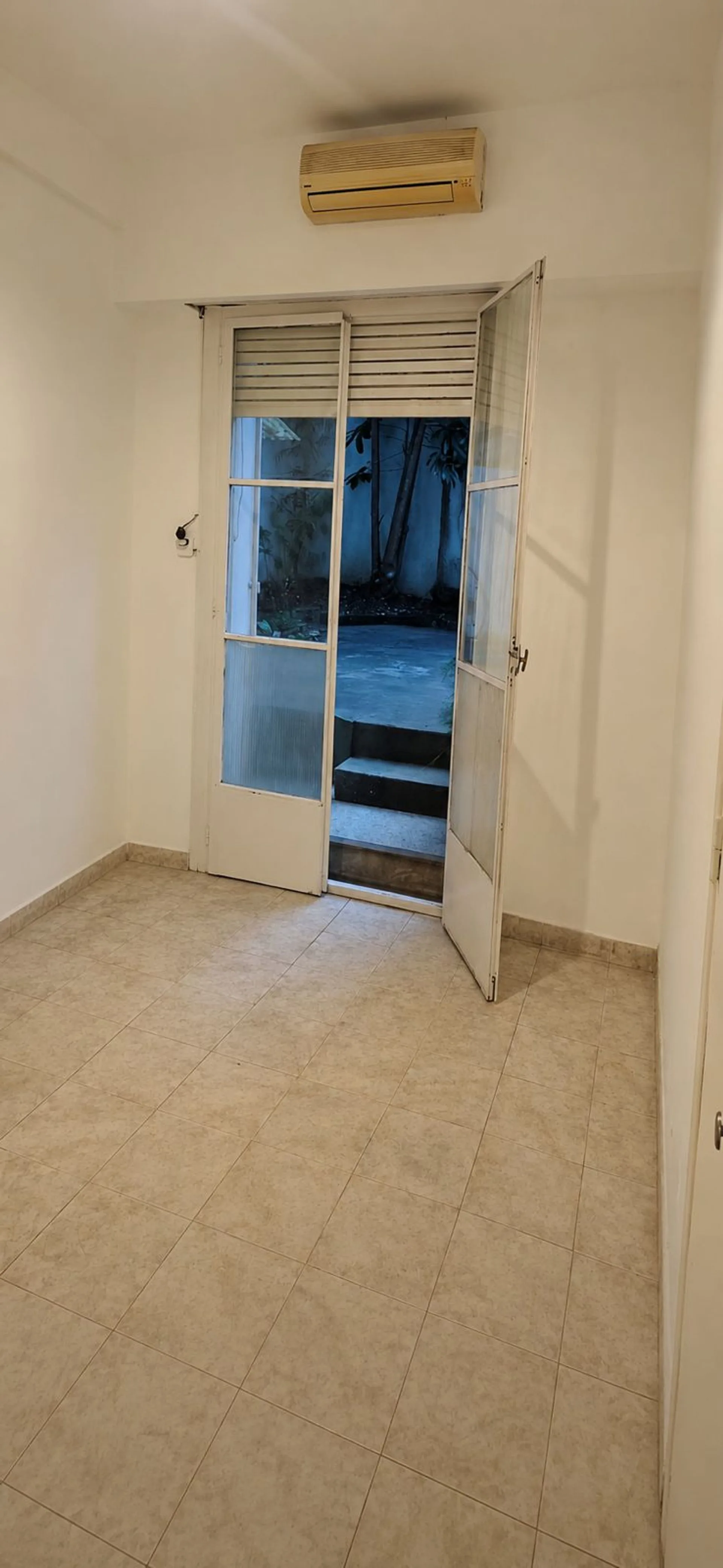 VENTA DEPTO 3 AMB RECOLETA PB PATIO foto 5