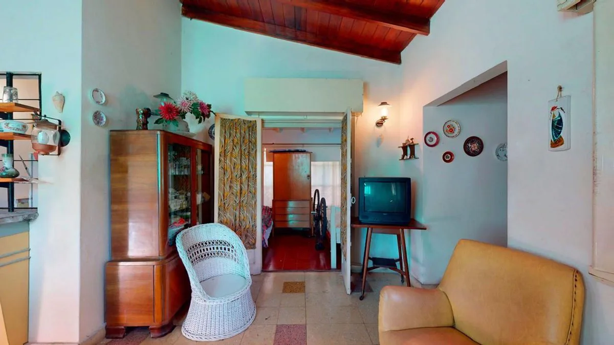 VENTA CASA  2 AMBIENTES C  DEPENDENCIA A RECICLAR foto 4