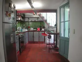 Interesante PH de 230 m2 frente a Plaza Lezama foto 5