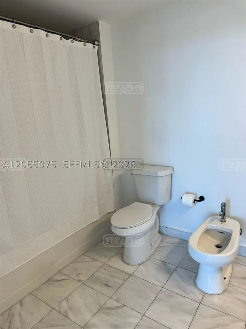 601 NE 36th St #1205 600 foto 5