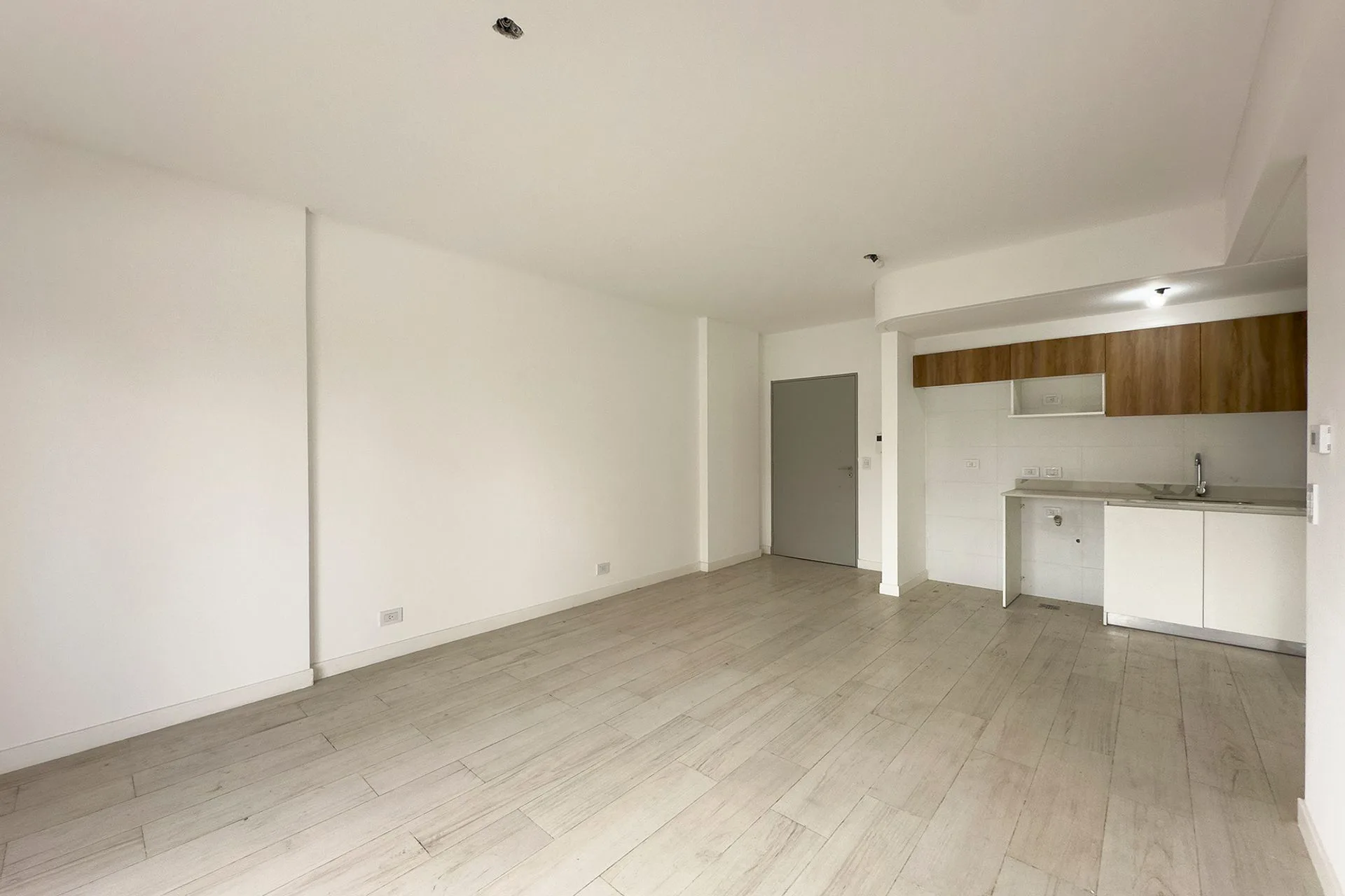 Venta Depto. 2 Ambientes Balcón en Nuñez foto 3