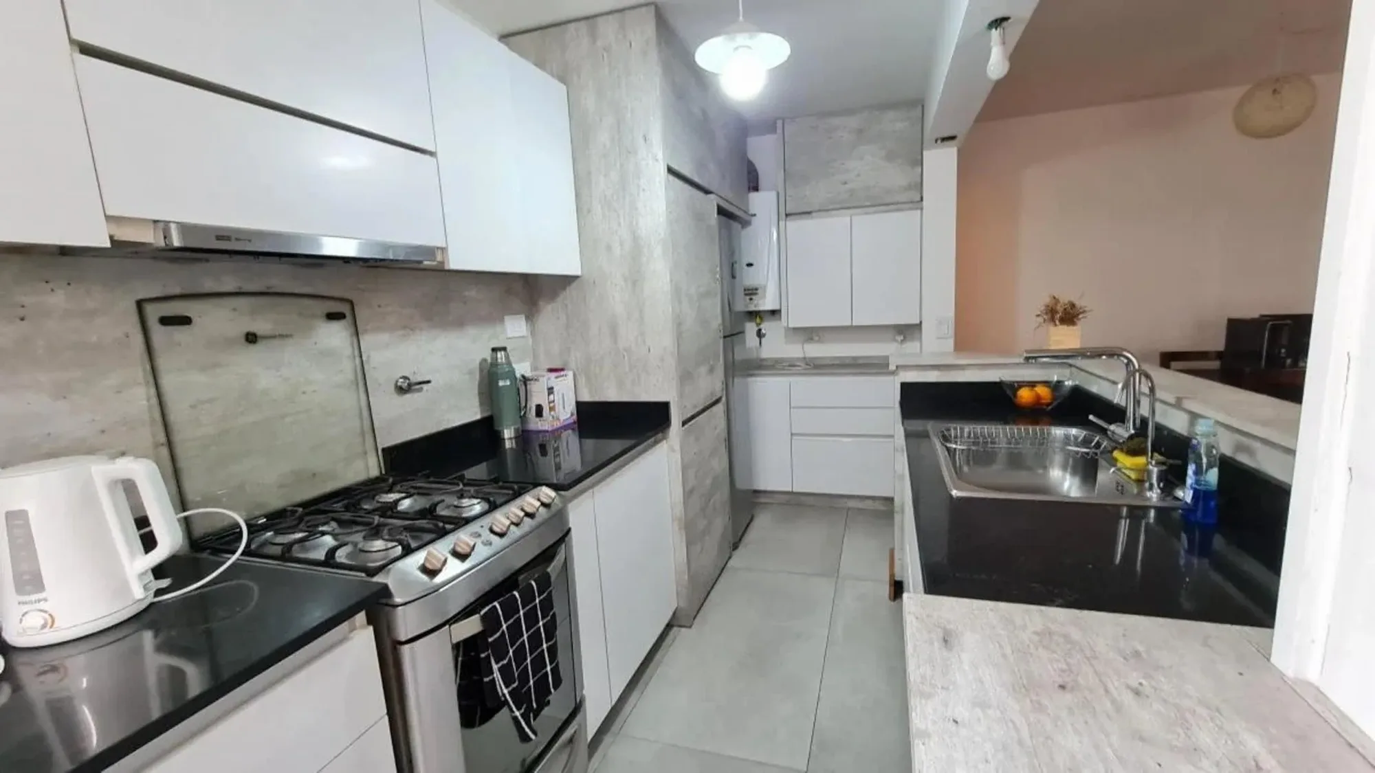 2-bedroom apartment in Almagro – photo 4 of 11