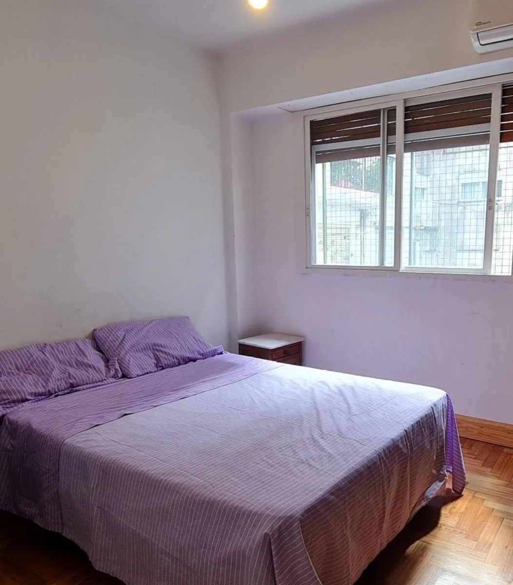 2-bedroom apartment in Almagro – photo 7 of 11