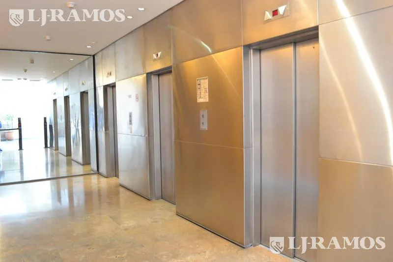 Alquiler de oficina de 480 m2 en Puerto Madero foto 4