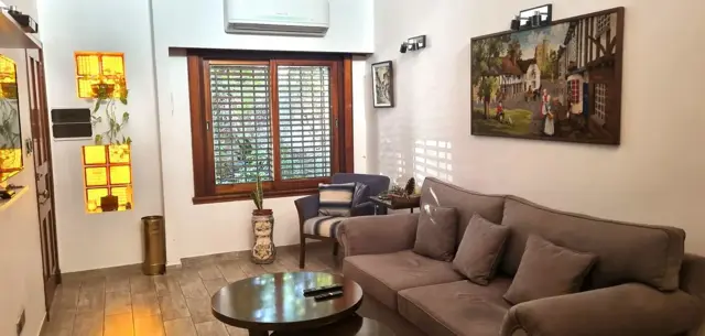 VENTA CASA 6 AMB. MAS DEPTO 2 AMB. CENTRO DE WILDE