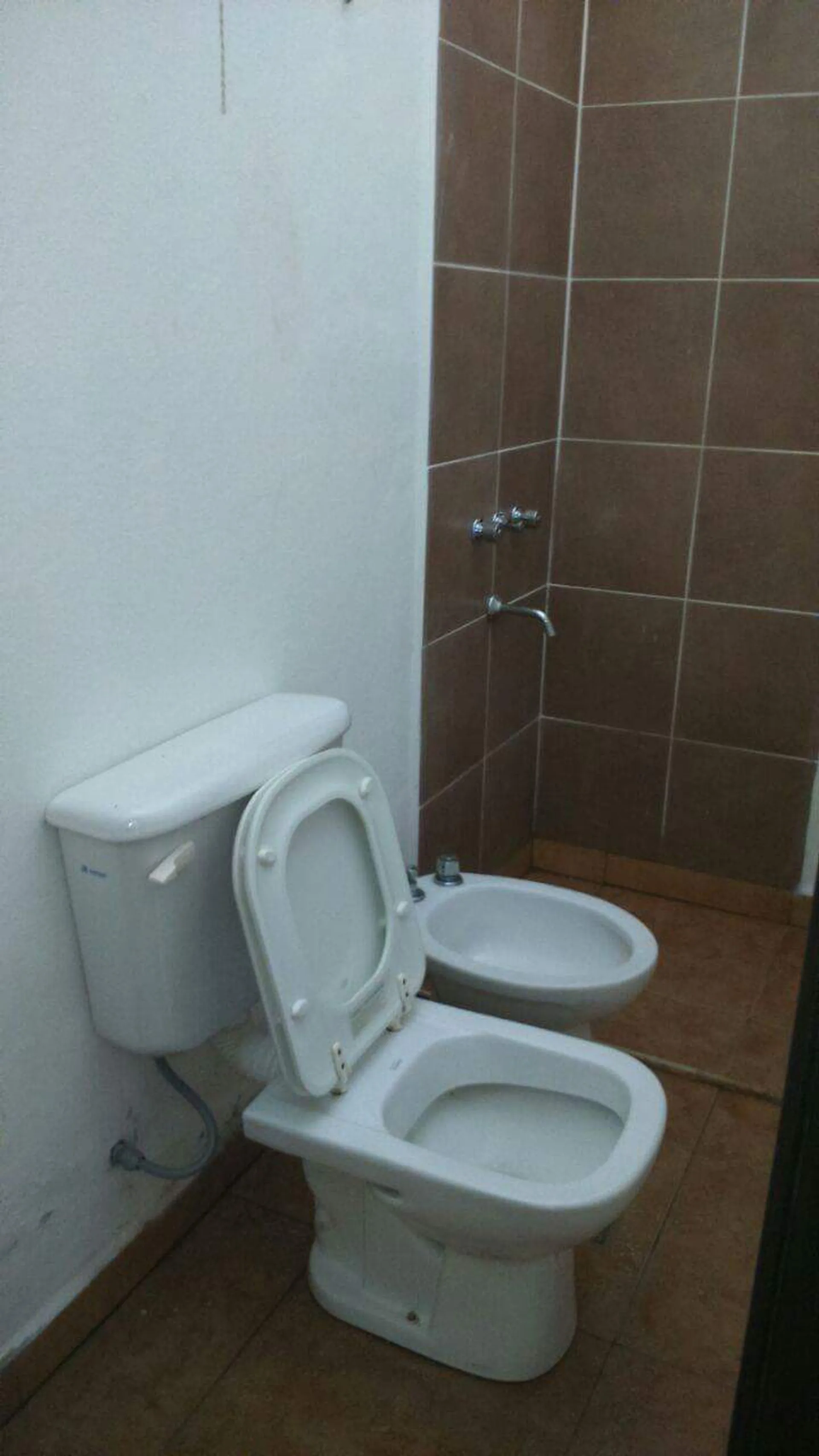VENTA CASA (DOS PROP. INDIVIDUALES ) B° SARMIENTO foto 3