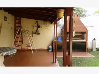 VENTA-CASA-IMPECABLE P/ MUDARSE- DOS PLANTAS-CORTIJO NUEVO.-APTO CREDITO!!!! foto 5