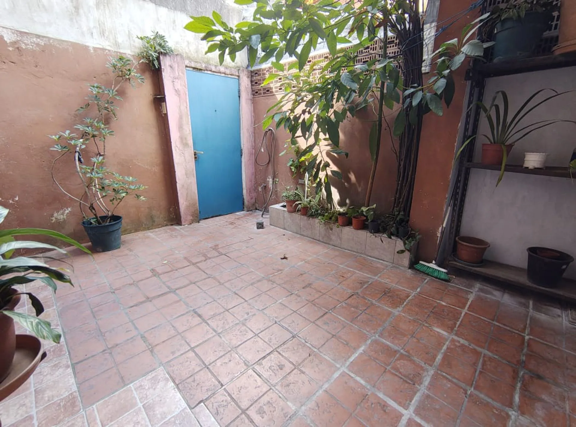 VENTA PH 5 AMB CON ENTRADA INDEPENDIENTE - LANUS O foto 3