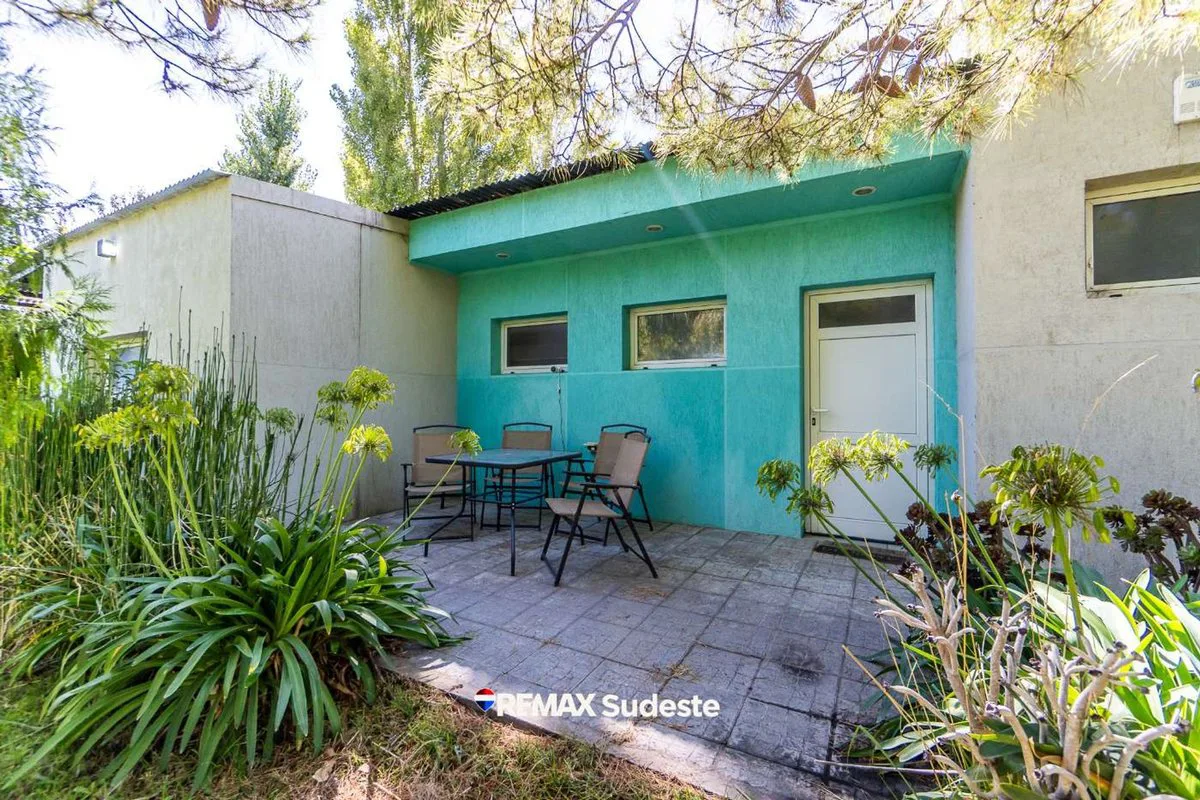Hermosa casa con pileta foto 2