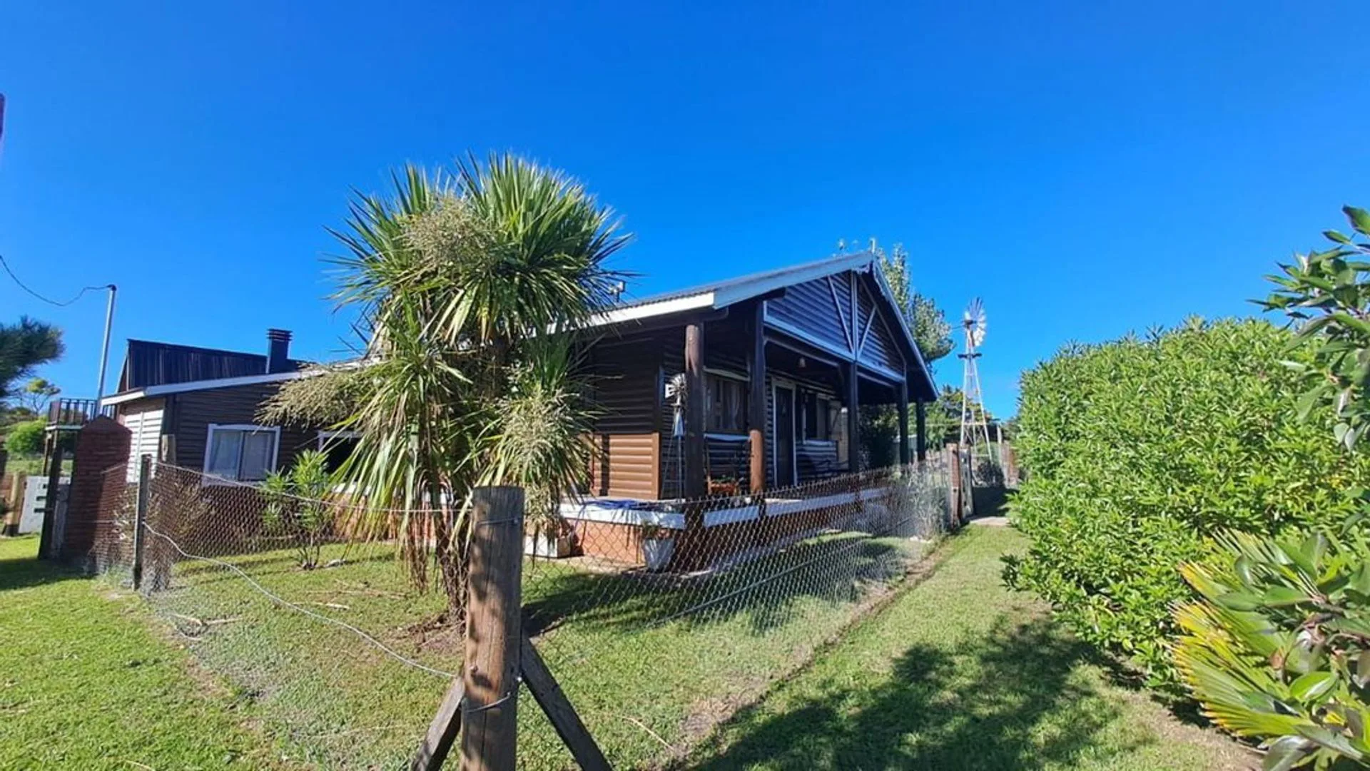 VENTA DE CASA CABAÑA CON MOLINO MAR DEL SUR