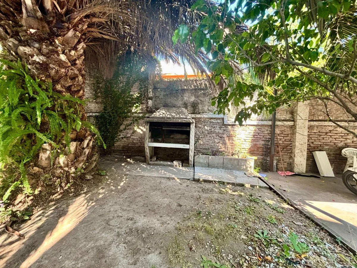 CASA 3 AMB S/LOTE DE 226 M2 LANÚS PERMUTA foto 5