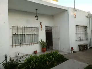 casa con departamento foto 2