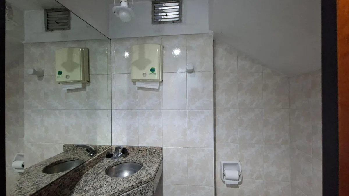 VENTA V. URQUIZA OFICINA COCHERA APTO PROFESIONAL foto 5