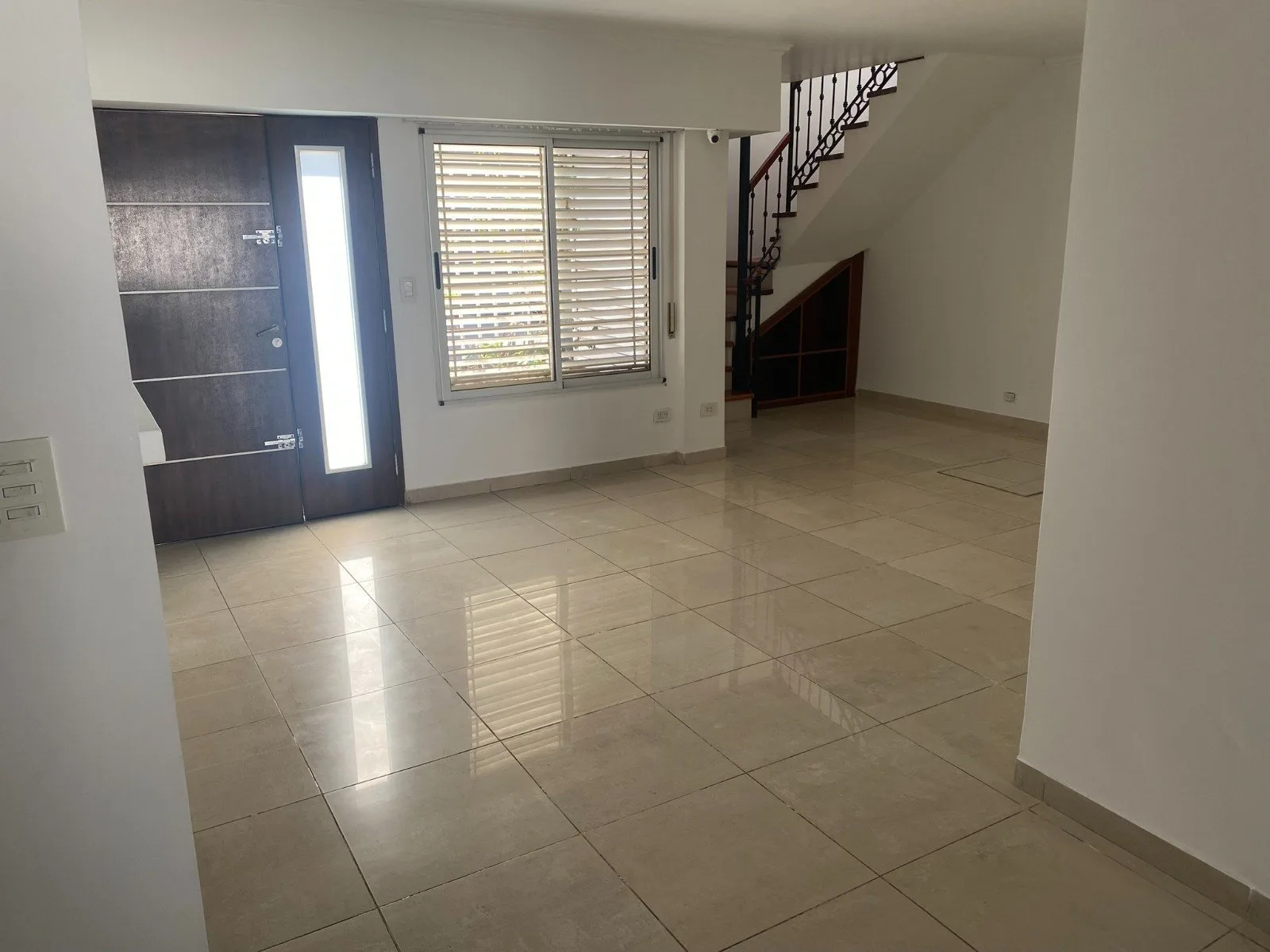 Venta : Tu Próxima Casa Te Espera – 5 Dormitorios, Quincho y Playroom Impecable foto 5