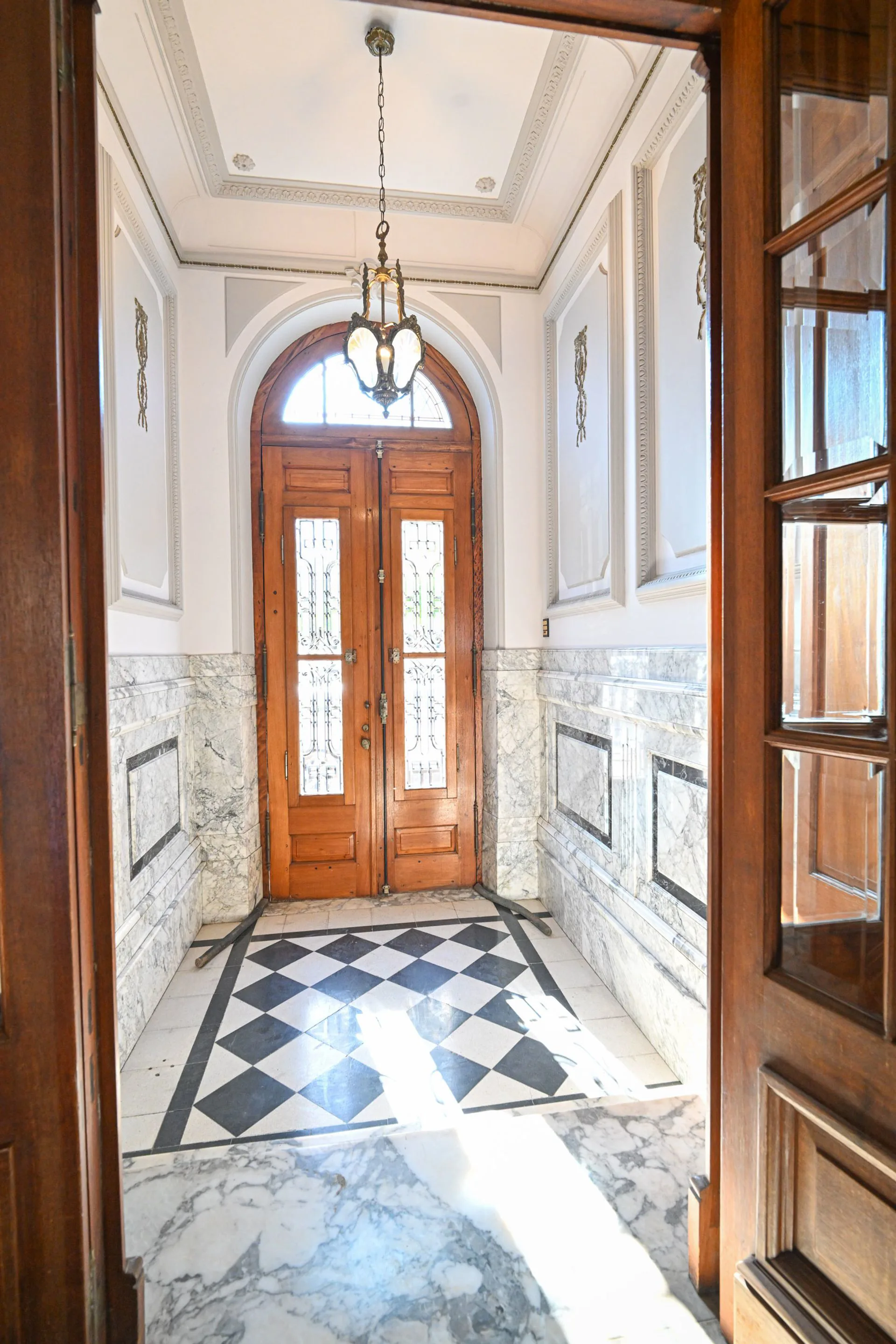 SE VENDE IMPONENTE CASONA ANTIGUA EN VENADO TUERTO foto 4