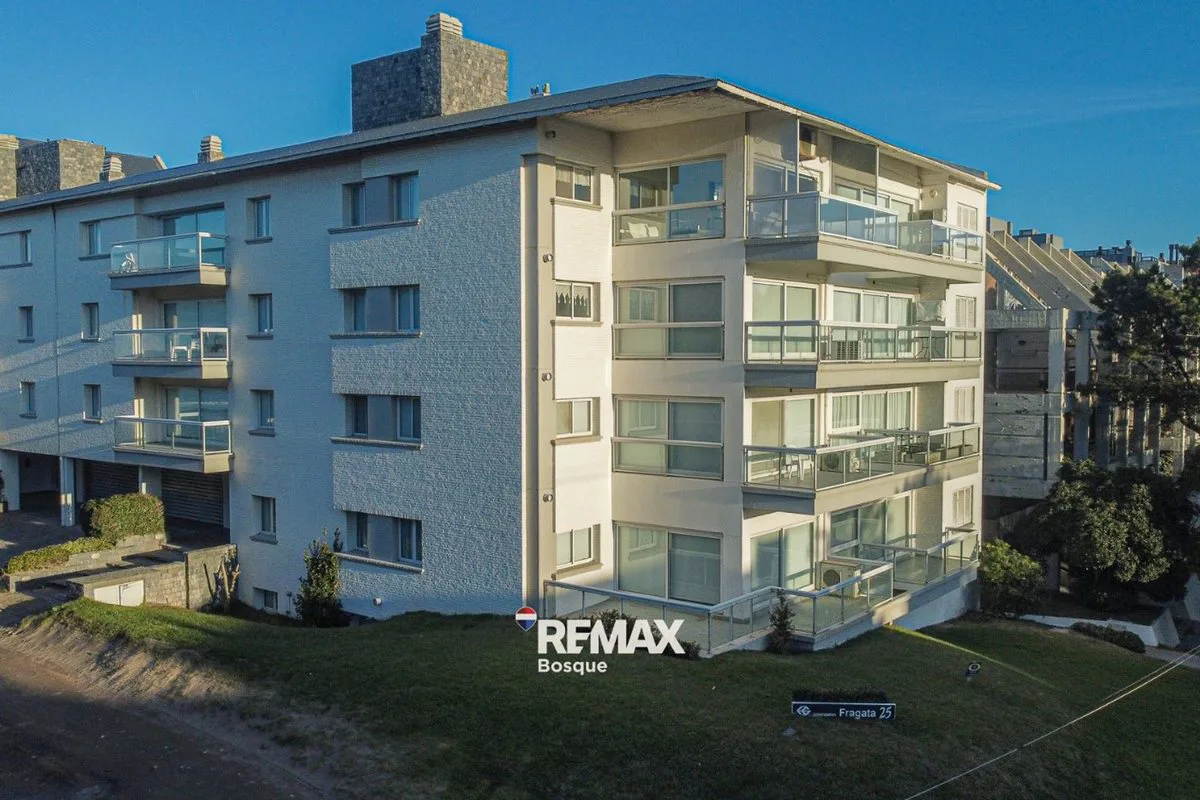 VENTA DEPARTAMENTO PINAMAR foto 2