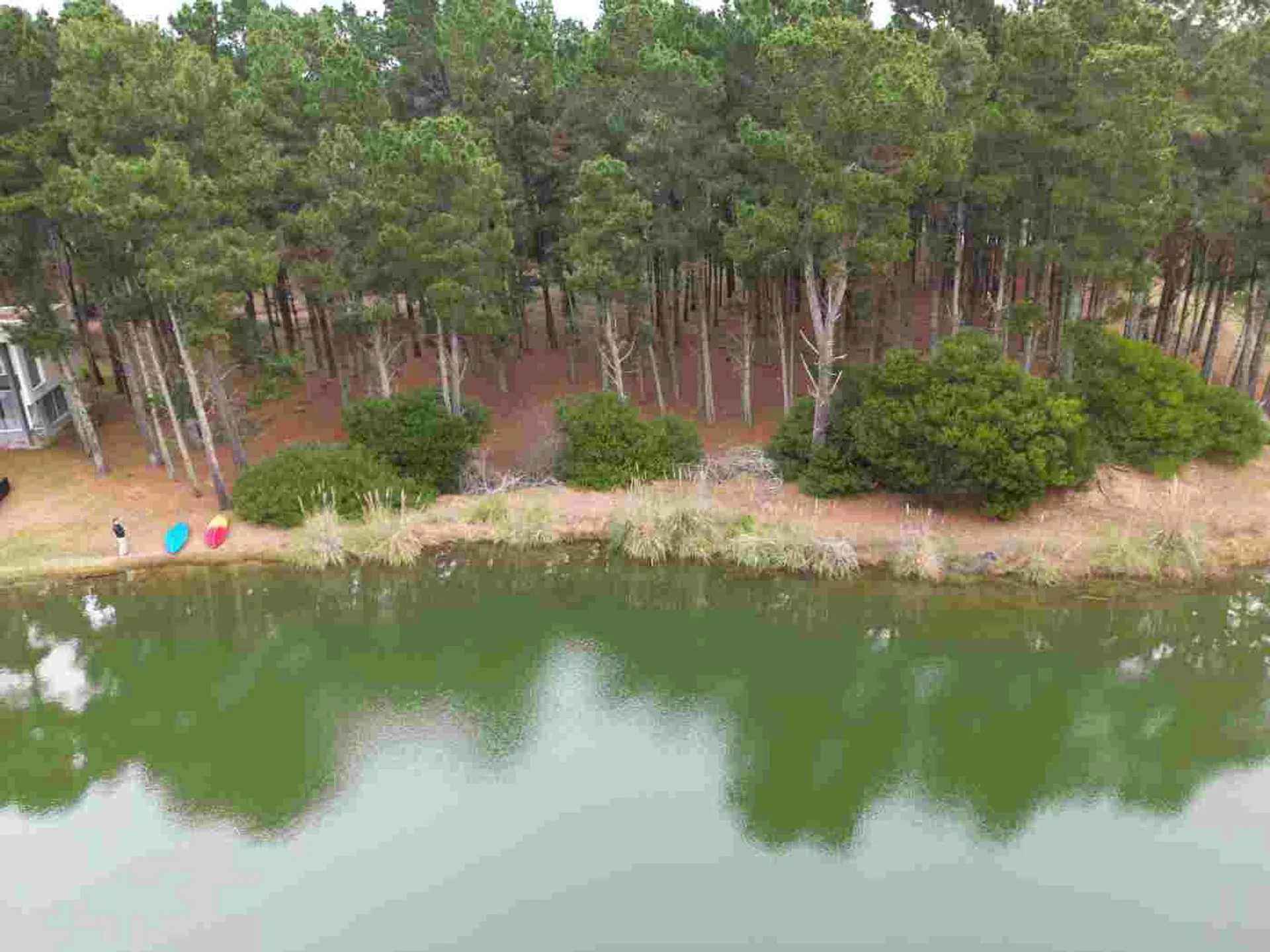 VENTA LOTE VILLA ROBLES CON FONDO A LA LAGUNA foto 2