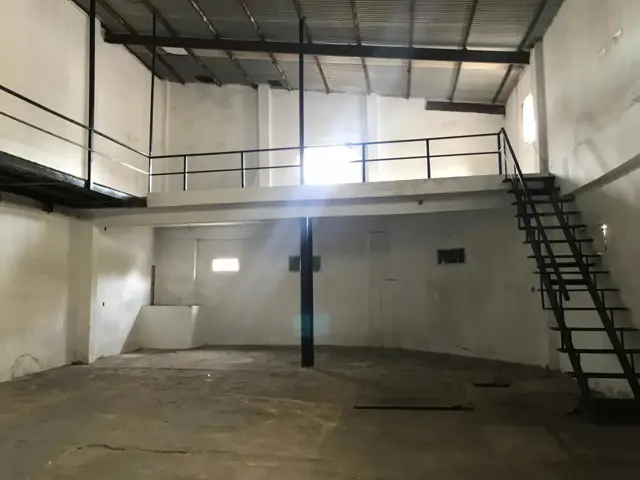 ALQUILER - GALPON 280 M2 - ZONA INDUSTRIAL
