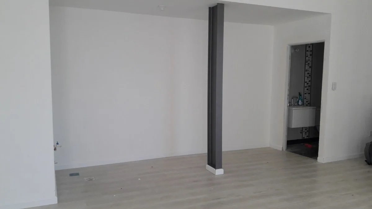 Local comercial a metros de avenida freyre foto 5