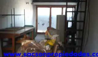 V557 Villa Luzuriaga Venta Lote 10x22 sobre Avenida foto 4
