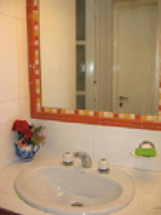 2-bedroom apartment in San Nicolás – photo 7 of 9