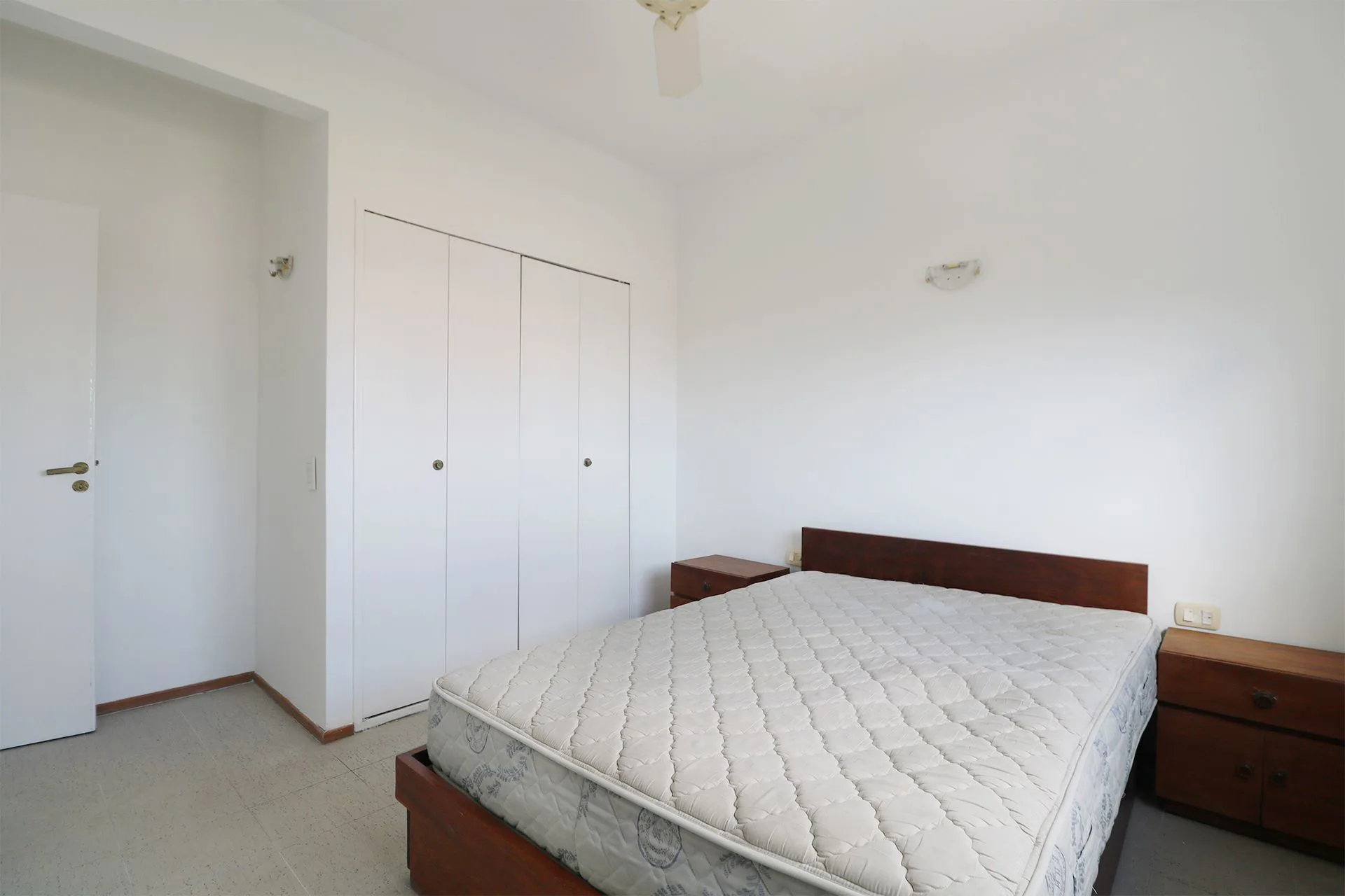 VENTA DEPARTAMENTO 4 AMBIENTES AL FRENTE MATADEROS foto 3
