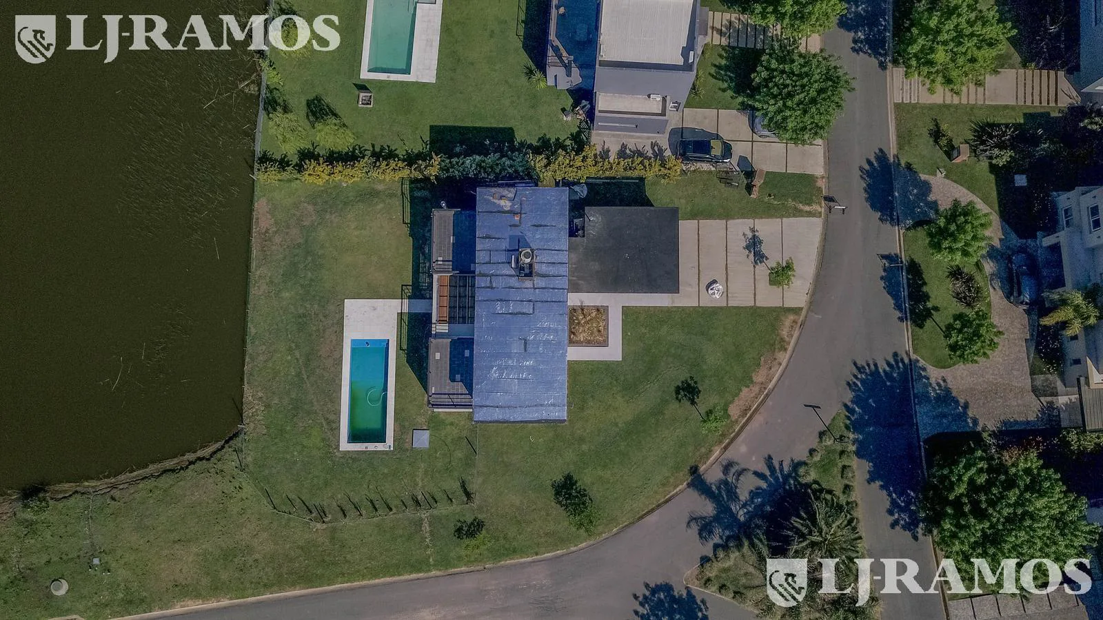 Casa en Venta con renta a la Laguna Barrio Islas El Canton A Estrenar foto 2