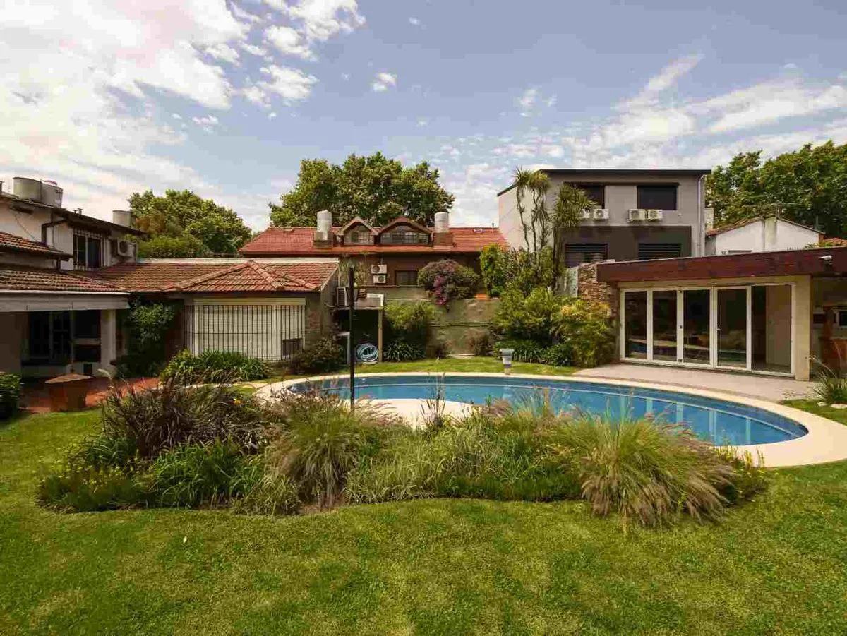 Casa apta desarrollo multifamiliar  venta  Olivos foto 3