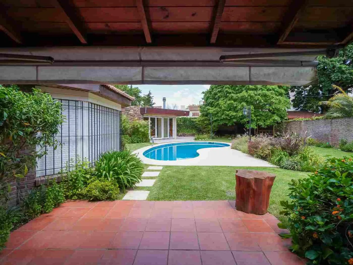 Casa apta desarrollo multifamiliar  venta  Olivos foto 5