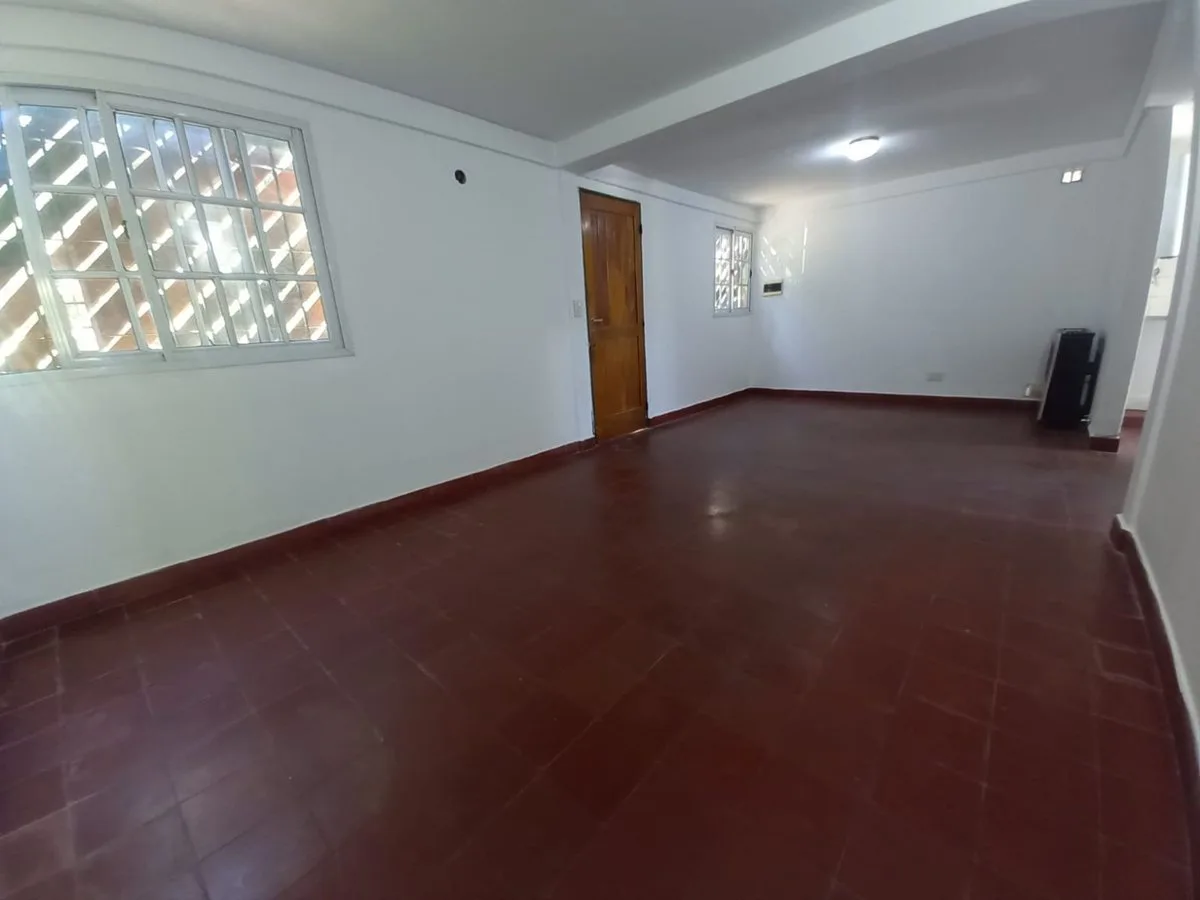 Departamento 3 dormitorios en venta Tolosa patio foto 4