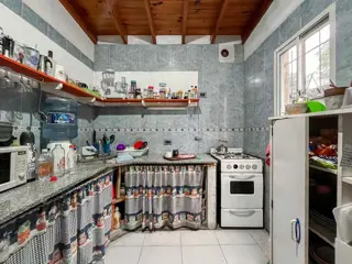 CASA 2 DORMITORIOS EN VENTA BERISSO + PATIO foto 4