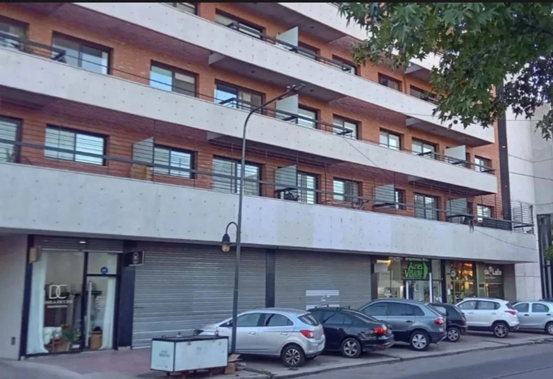 VENTA COCHERA CUBIERTA ARRICAU DON TORCUATO foto 3