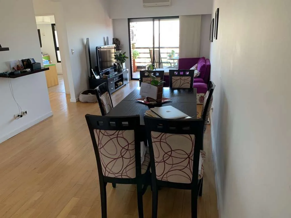 Excelente Departamento 3 ambientes Piso 14 Vista abierta foto 3