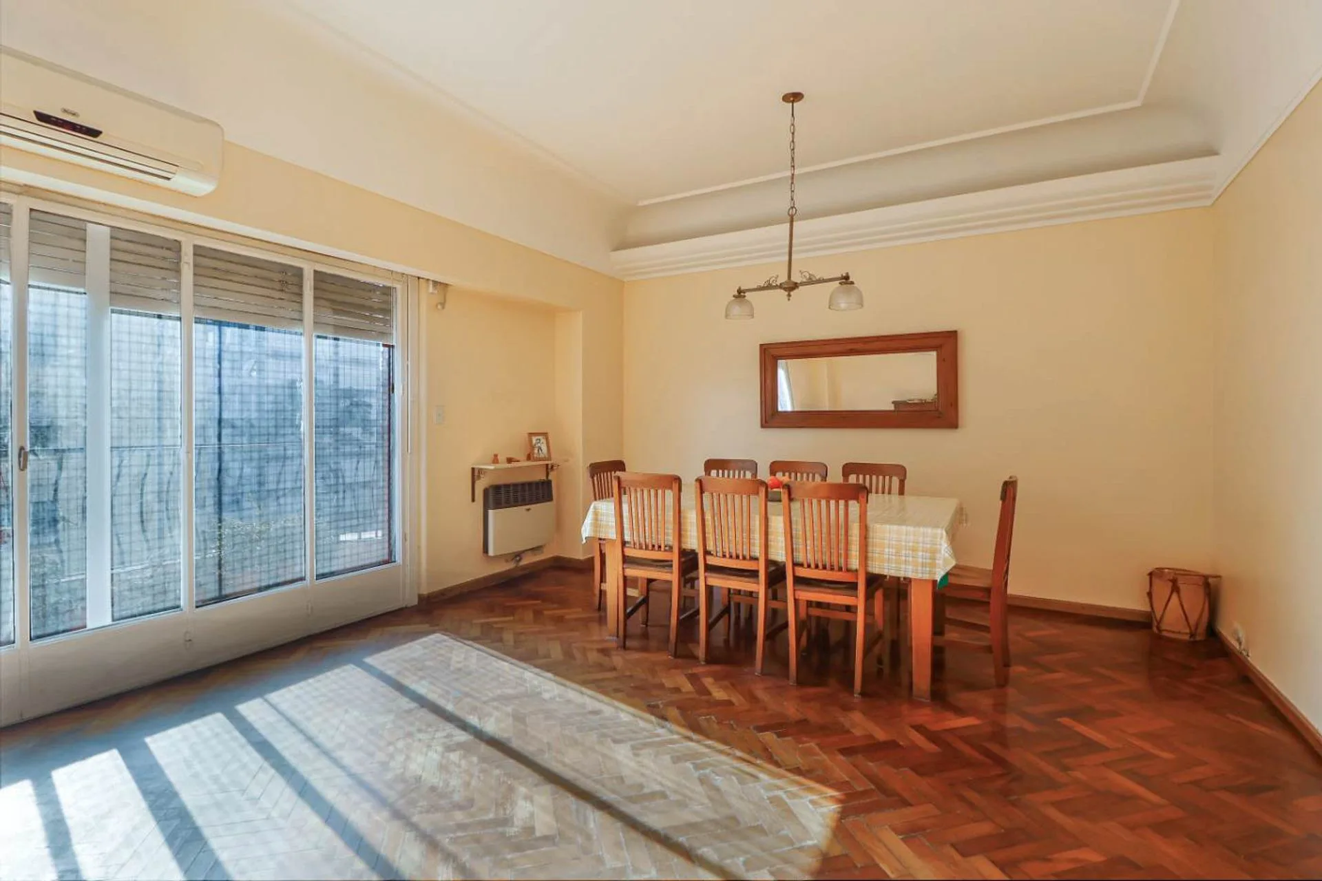 VENTA SEMIPISO 4 AMBIENTES Y DEPENDENCIA BALCON foto 2